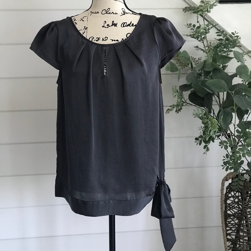 VIOLET & CLAIRE Grey Blouse with Knot Tie - Large